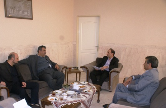 دیدار و گفتگوی مدیرکل دیوان محاسبات استان با شهردار کرمانشاه